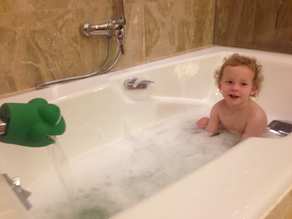 Four Seasons NY bathtub